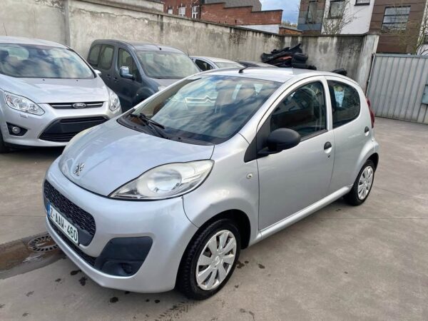 Peugeot 107 avec 12 moi  garantie